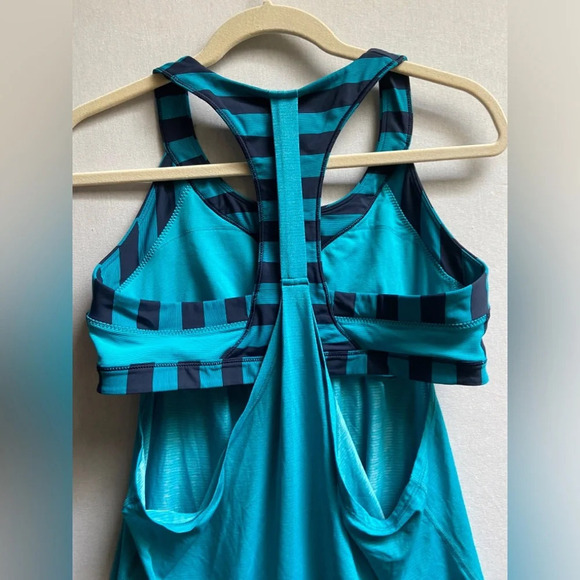 Lululemon 2-In-Run Micro Macro Stripe Surge Stripe Built in Bra Tank  Sz 12 - Picture 6 of 8